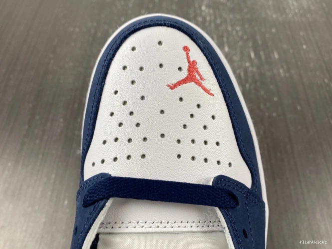 Navy Jordan Low Midnight CJ7891-400 1 SB 1106